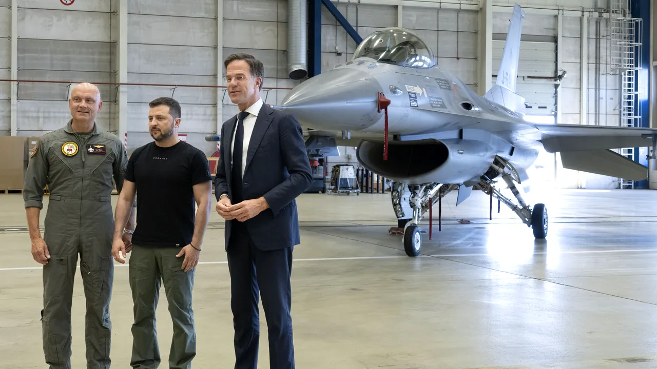 Olanda şi Danemarca se angajează să livreze avioane F-16 Ucrainei