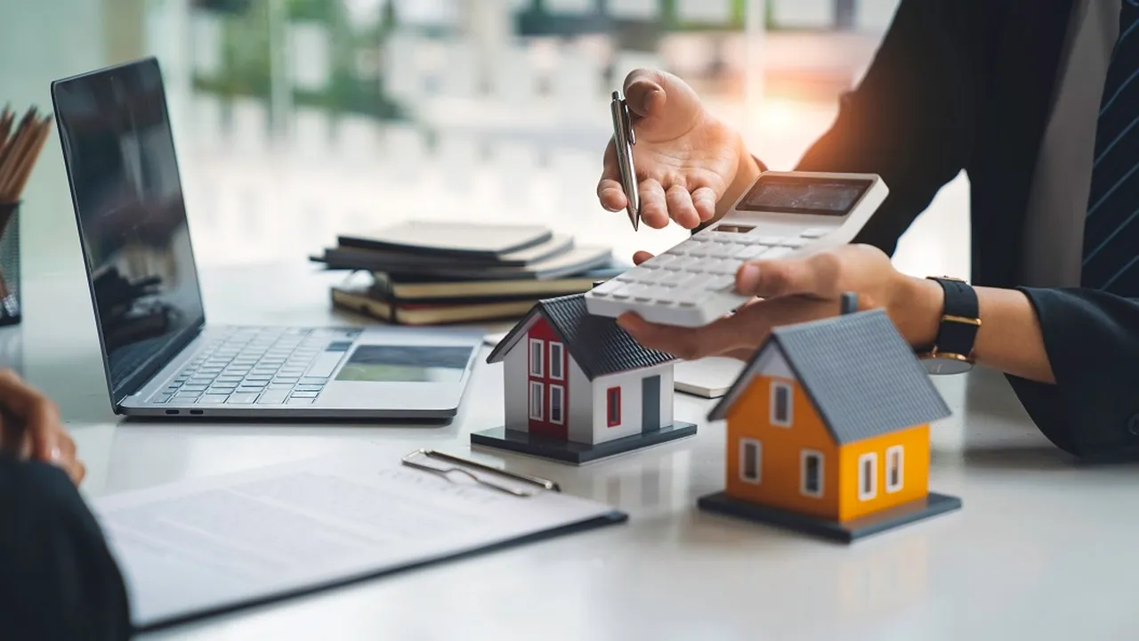 KIWI Finance: Retrospectiva celor 20 de ani de la apariţia brokerajului de credite în România