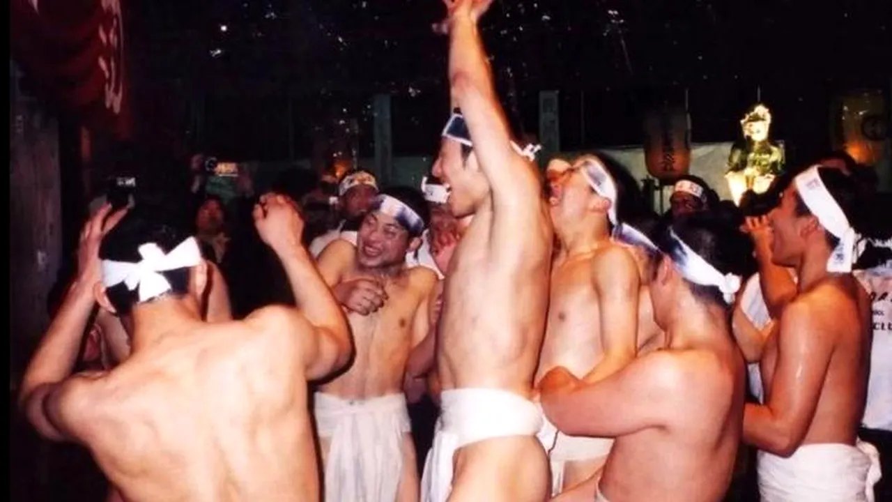 Festivalul Naked Man îşi deschide uşa femeilor pentru prima dată în 1250 de ani