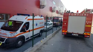 Şoferul care a intrat într-un grup de oameni în Argeş, reţinut de poliţişti