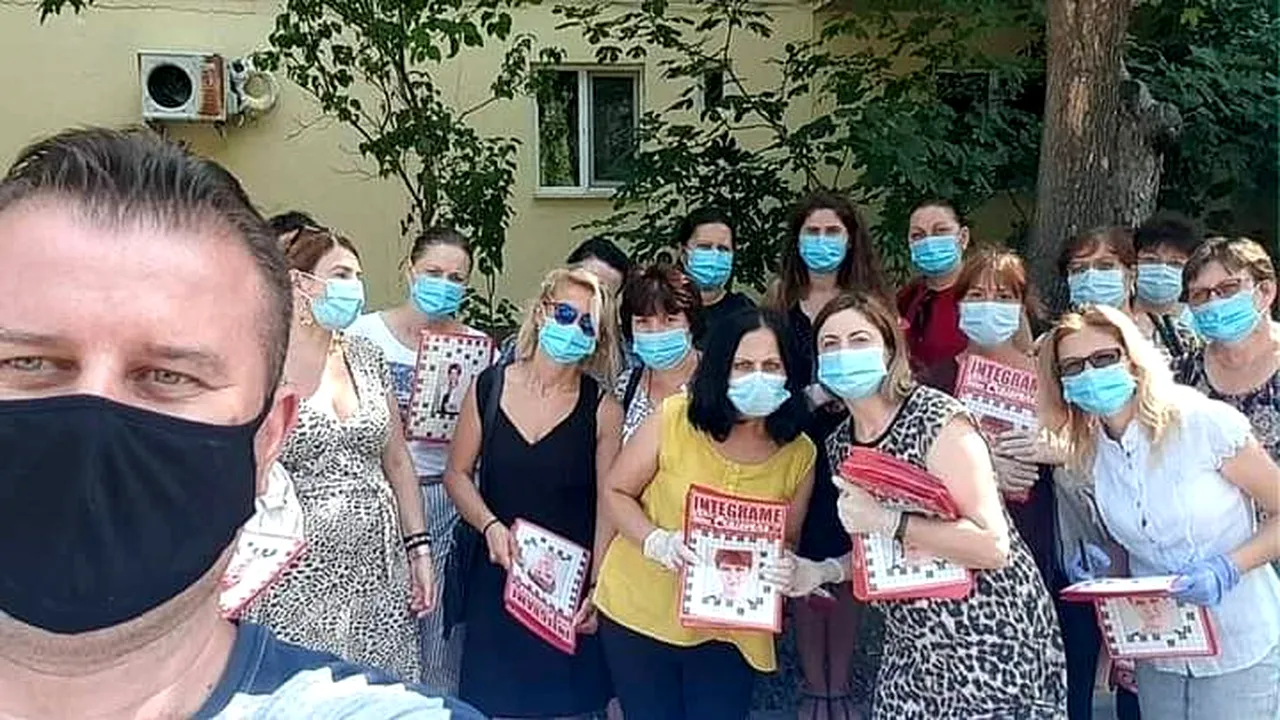 Angajaţi ai Căminului pentru Persoane Vârstnice Craiova, unde este un focar de COVID-19, au plecat să împartă pliante electorale
