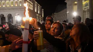 Sfânta Lumină va fi adusă sâmbătă de la Ierusalim