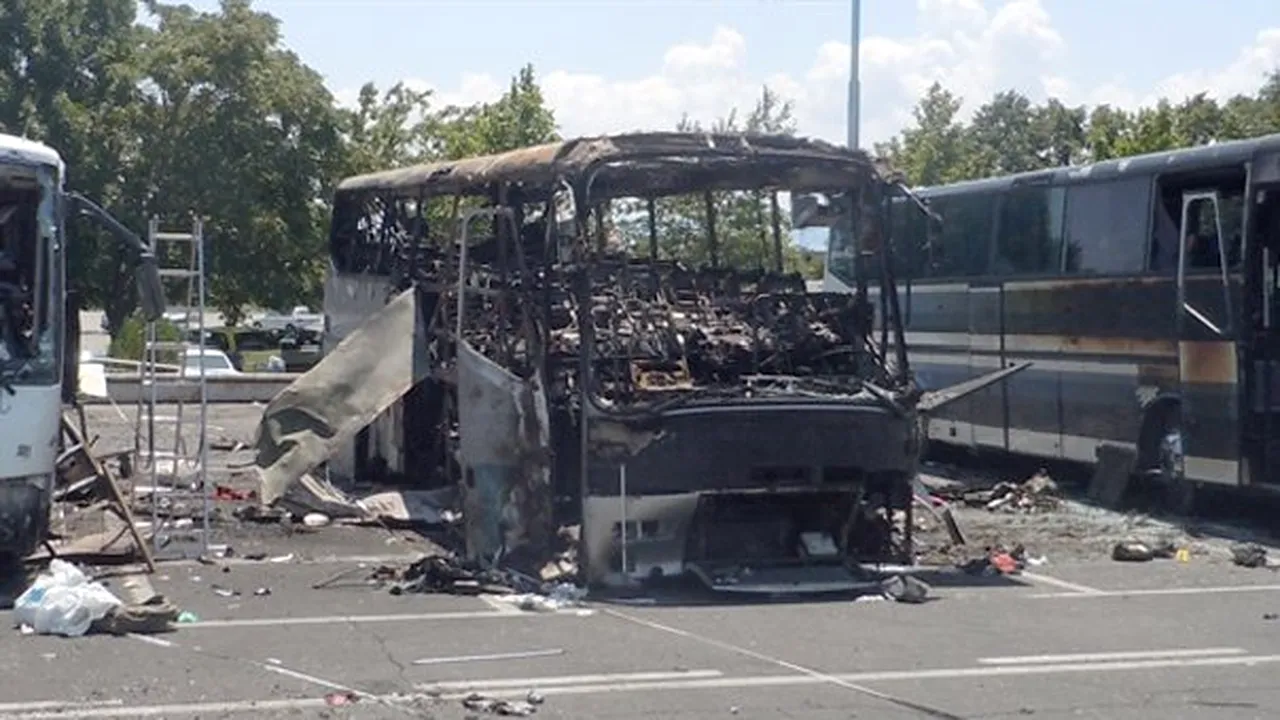 Atentatul de la Burgas a fost comis cu trei kilograme de explozibil trotil
