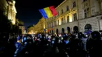 Protestele degenerează. Susținătorii lui Georgescu, filmați când sparg bucăți de caldarâm pentru a arunca în jandarmi