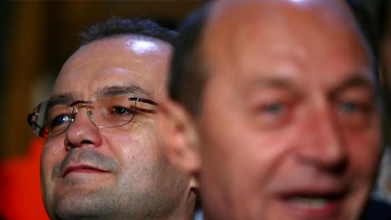 Băsescu a discutat cu Boc, la Palatul Victoria, după şedinţa de Guvern