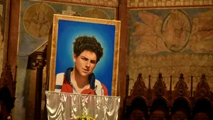 Canonizarea primului sfânt din generația Milennials, Carlo Acutis, a fost amânată după moartea Papei Francisc