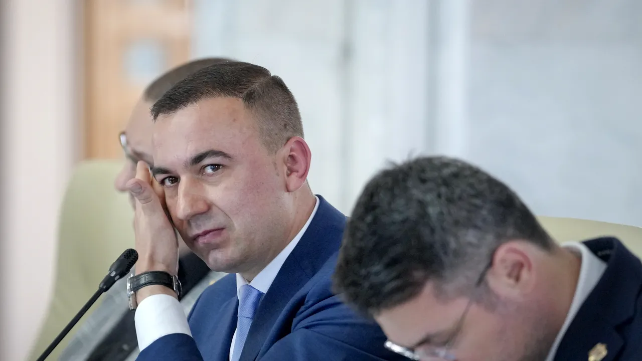 Ministrul Digitalizării: Evaluarea competenţelor funcţionarilor publici nu se va mai face „pe hârtie”, ci digital