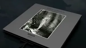 Kate Moss şi Milla Jovovich, goale în calendarul Pirelli 2012 - FOTO, VIDEO