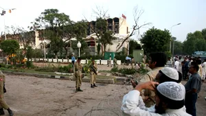 Proprietarul hotelului Marriot din Islamabad va reconstrui imobilul în trei luni
