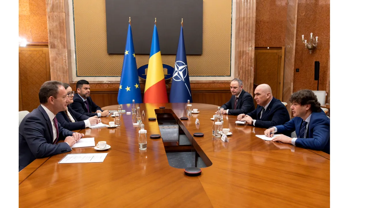 Bolojan, discuții cu agenția Fitch despre stabilitatea fiscală și controlul cheltuielilor publice