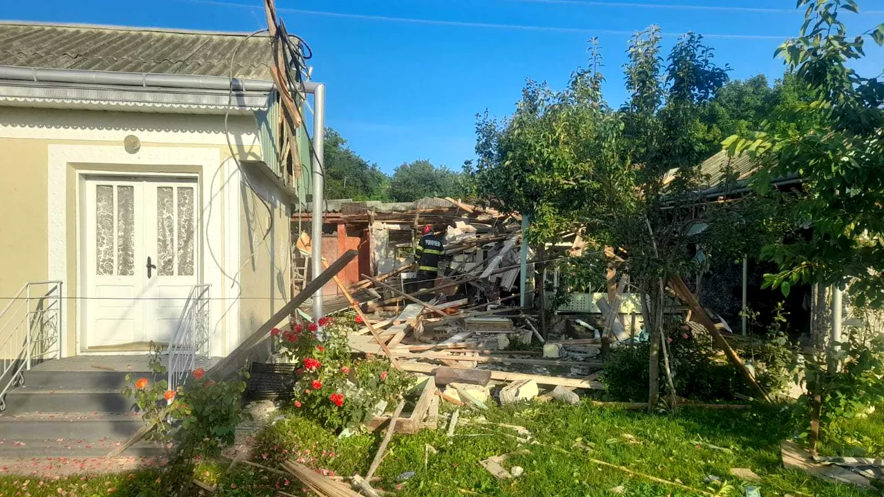 Suceava. Explozie produsă la o gospodărie din oraşul Liteni, din cauza unei defecţiuni la butelia de gaz
