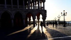 Veneţia vrea să taxeze zecile de milioane de turişti care vin să-i viziteze centrul istoric