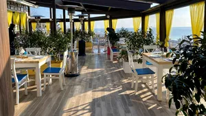 La restaurant, în judeţul Constanţa. Restricţiile mai blânde, valabile începând de azi, îi bucură pe proprietari