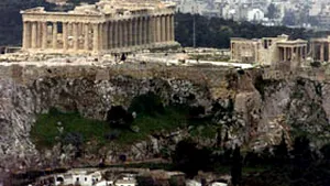 Circa 49 de persoane au fost rănite la Atena, în urma unui accident feroviar - Reuters