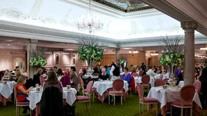 Recomandarea lui Vâlcov pentru restaurante: Când se aduce mâncarea, să se pună alături şi bonul fiscal