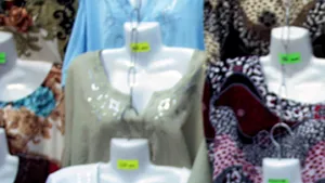 ANPC verifică haine vopsite cu substanţe cu risc cancerigen