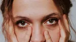 „Ferritin face”, fenomenul viral pe TikTok. Ce pot dezvălui cearcănele și pielea palidă despre sănătatea ta