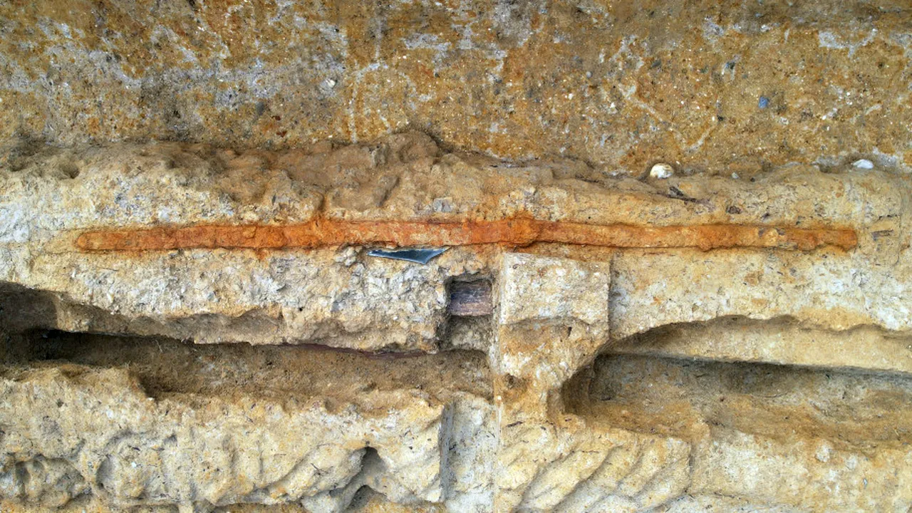 O sabie japoneză veche de 1.600 ani a fost descoperită într-o movilă 