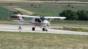 Resturi ale avionului ultrauşor care ar fi trebuit să aterizeze vineri la Bucureşti, găsite în nordul Greciei 