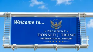 Noua siglă a Aeroportului Donald Trump din Florida stârnește controverse: are erori și ar fi făcută cu IA