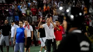 COM: Ţară de pândari