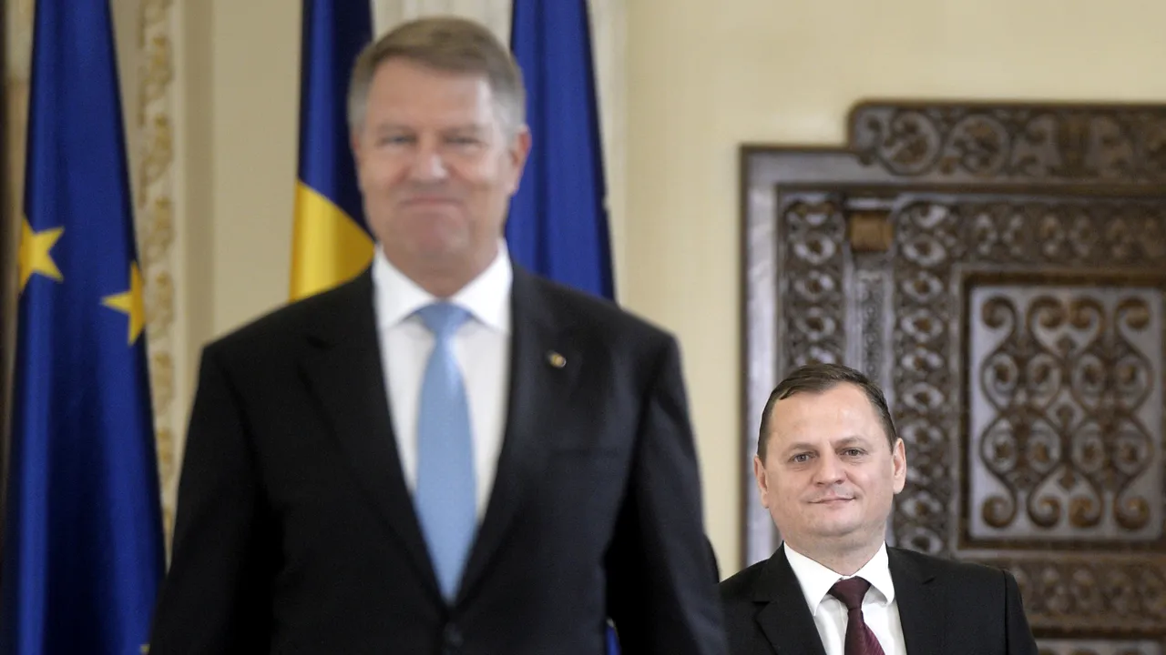 Gabriel Vlase a depus jurământul în funcţia de director al SIE. De la eveniment au absentat cei doi preşedinţi ai Parlamentului