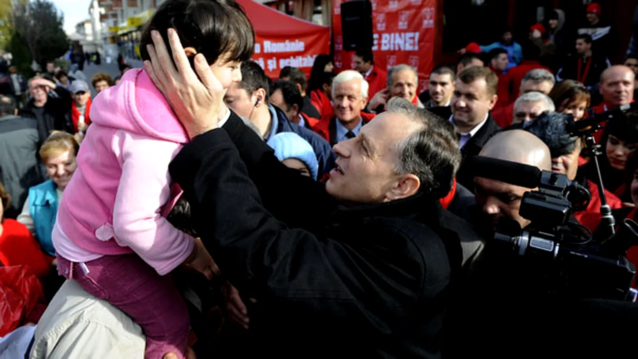 Cântec pentru Geoană la Mioveni: 
