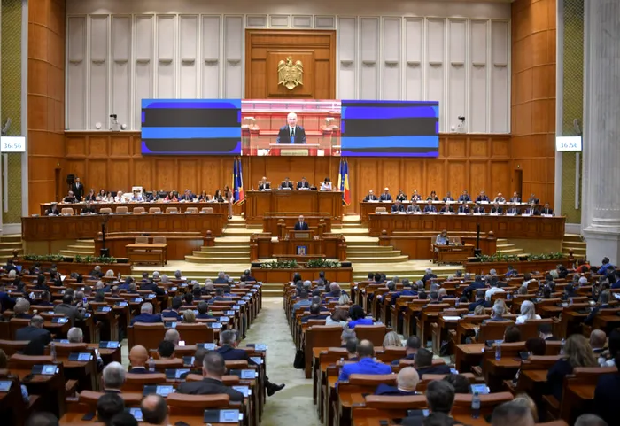 Guvernul Bolojan a primit votul de învestitură din Parlament
