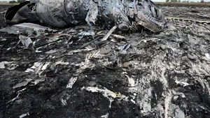 Franţa trimite experţi la locul prăbuşirii avionului malaysian