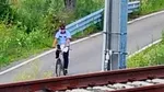 Asociația Pro Infrastructură: Trafic dirijat cu telefonul și bicicleta pe o secțiune de cale ferată