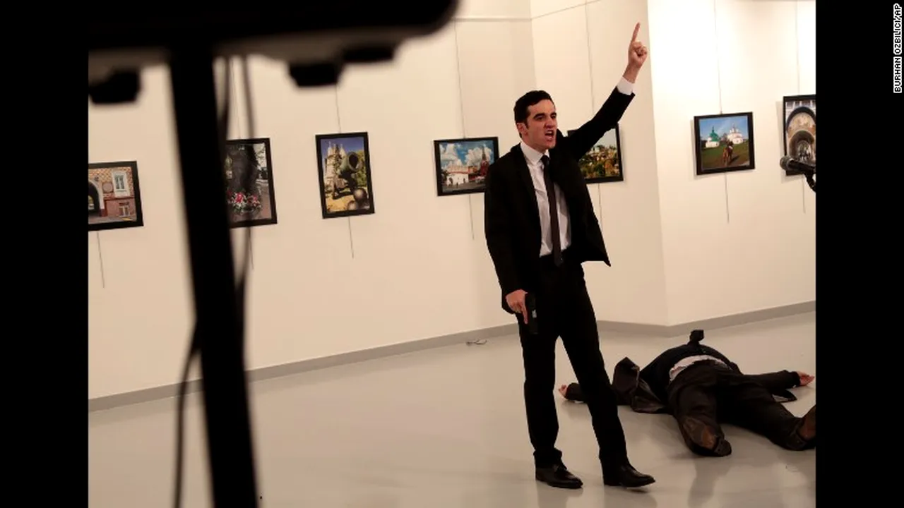 Şase persoane au fost arestate de poliţia turcă după moartea ambasadorului Rusiei