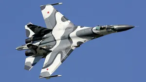 Foarte aproape de coliziune: Un avion de vânătoare rus face o manevră agresivă împotriva unui avion american F-15 | VIDEO