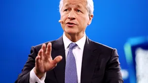 Crypto-monedele îşi trăiesc apogeul. Şeful celei mai mari bănci americane: „Bitcoinul este lipsit de valoare. Guvernele vor reglementa cât de curând utilizarea crypto-activelor”