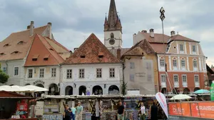 Județul Sibiu schimbă istoria demografică: mai mulți nepalezi, sri-lankezi și indieni decât etnici germani