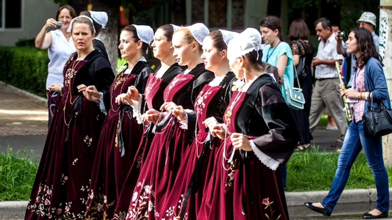 Opt ţări, la prima ediţie a Festivalului Internaţional de Dansuri Tradiţionale care are loc la Buzău - FOTO