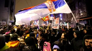 Protestele continuă în Serbia după ce președintele Vucic a anunțat că își va da demisia