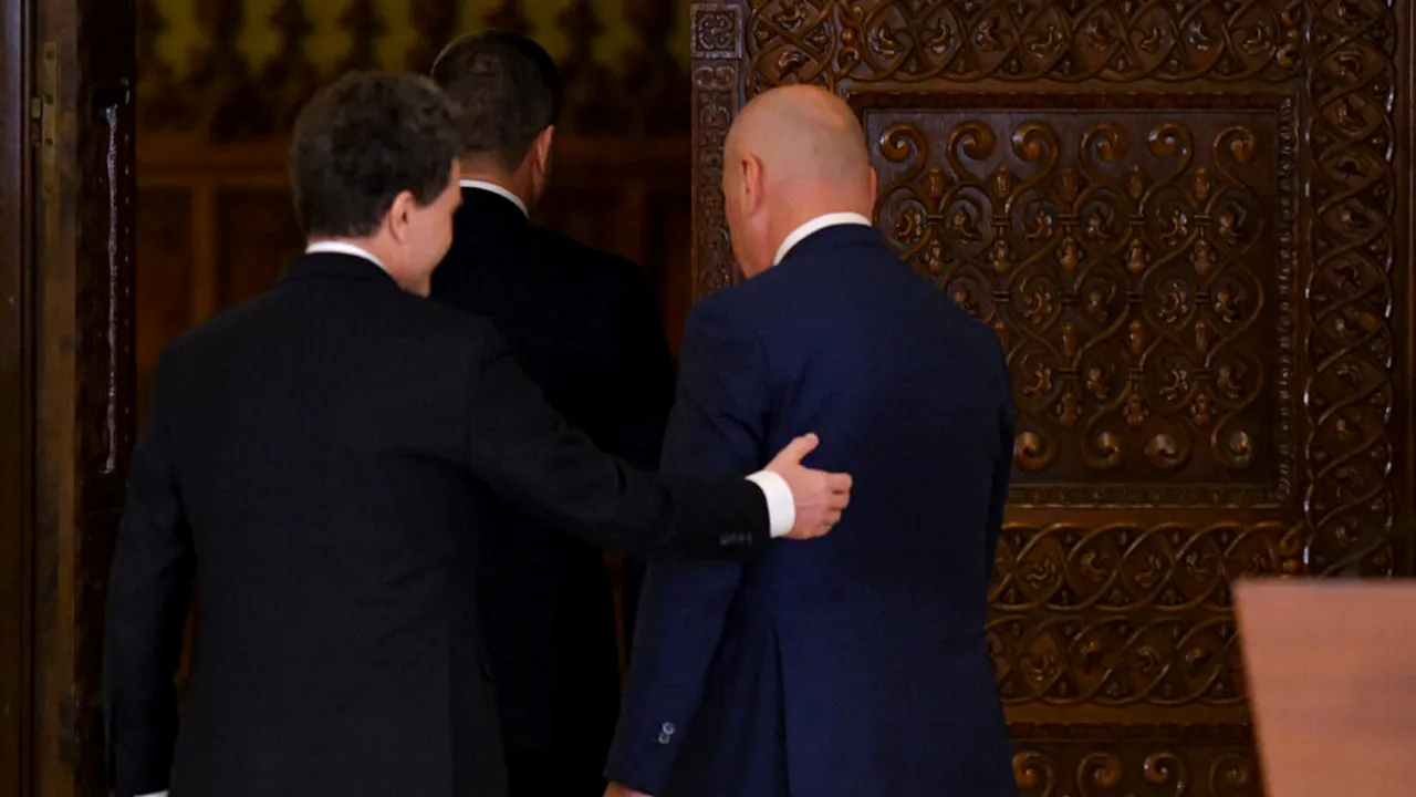 Lider PNL: dacă Nicușor Dan nu îl susține ferm pe Bolojan, riscă o „pantă de prăbușire accentuată”, după modelul Iohannis