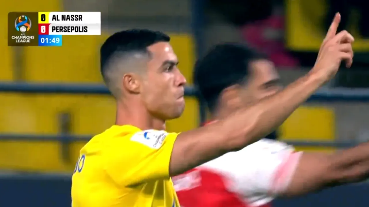 VIDEO Gest rar în fotbal. Ronaldo a cerut anularea unui penalty după un 