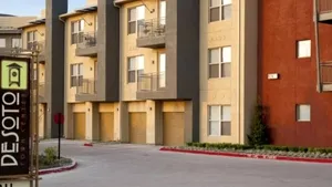 Fost militar, găsit mort după trei ani în apartamentul său. Combinaţia perfectă de circumstanţe care a dus la descoperire. FOTO