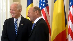Biden, lui Băsescu: Eu, preşedintele şi poporul SUA apreciem eforturile dvs. pentru statul de drept