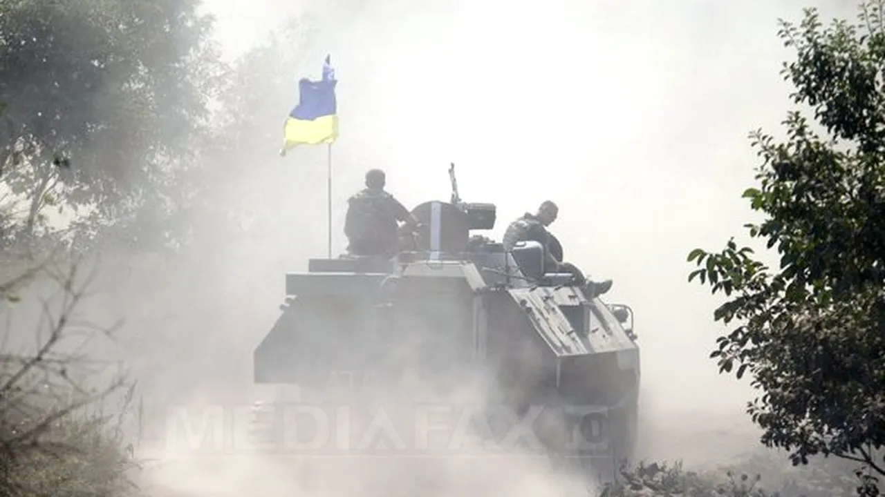 Locuitorii din Doneţk şi Lugansk, îndemnaţi să părăsească oraşele din cauza unui posibil asalt. Armata se pregăteşte să încercuiască 