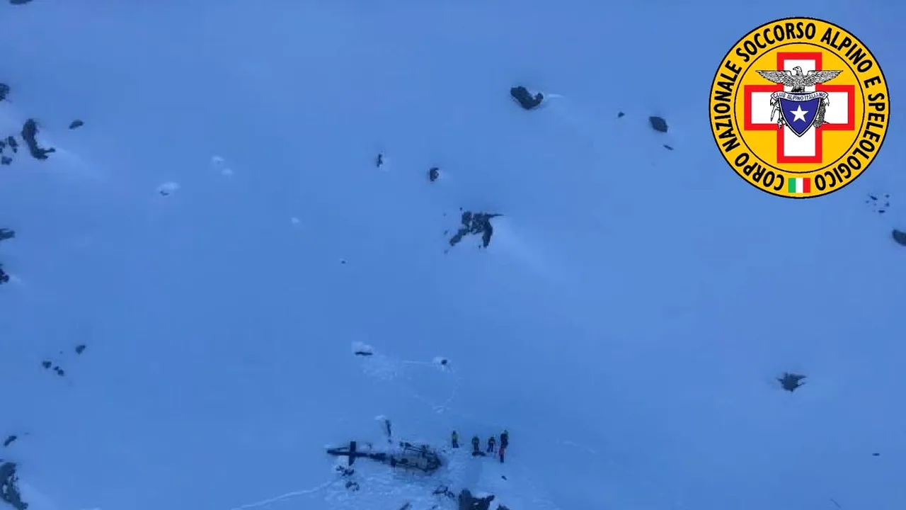 ACCIDENT AVIATIC în Alpii italieni: Un avion şi un elicopter au intrat în coliziune, în zbor/ Mai mulţi morţi şi răniţi | VIDEO