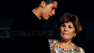 Mama lui Cristiano Ronaldo, reţinută pe aeroportul Barajas deoarece avea 55.000 de euro în bagaj