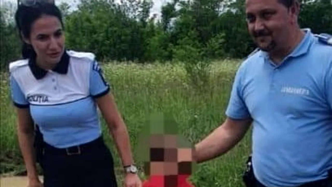 Un copil de 6 ani, plecat cu mama la cules de ciuperci, s-a rătăcit în pădure, în Argeş. Micuţul a fost găsit după o oră