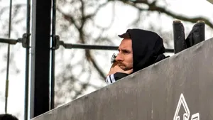 Lionel Messi, primit ca un erou la clubul familiei sale din Rosario. Apariția starului a atras sute de fani