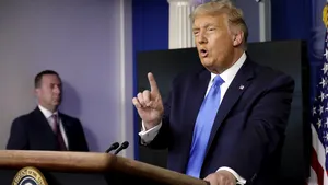 Trump refuză să accepte transferul paşnic al puterii dacă pierde în alegerile prezidenţiale din SUA