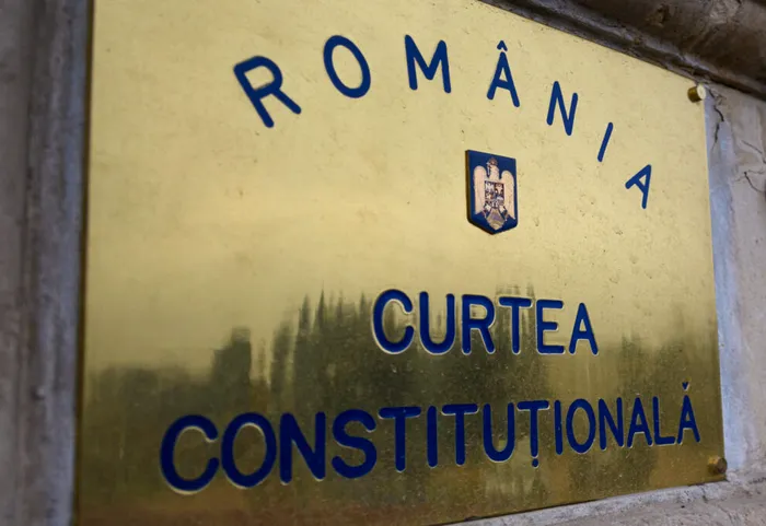 POLITIC CCR dezbate astăzi sesizările la noua lege ANI. Nicușor Dan, PNL și USR au contestat-o