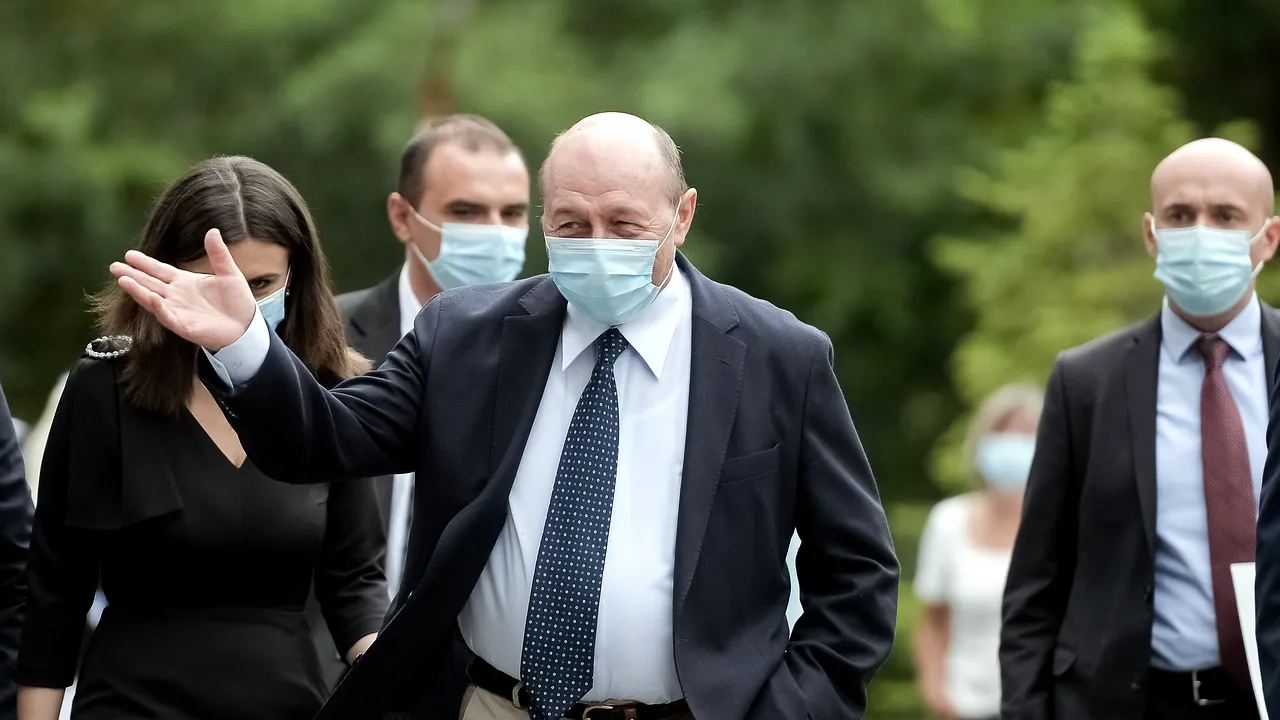 Traian Băsescu şi-a depus candidatura la Primăria Capitalei. Câte procente crede că va lua 
