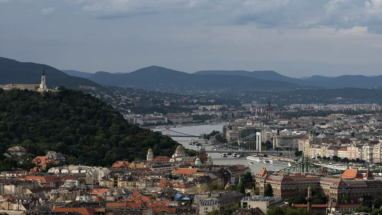 Ungaria plănuieşte să construiască la Budapesta un cartier cu zgârie nori 