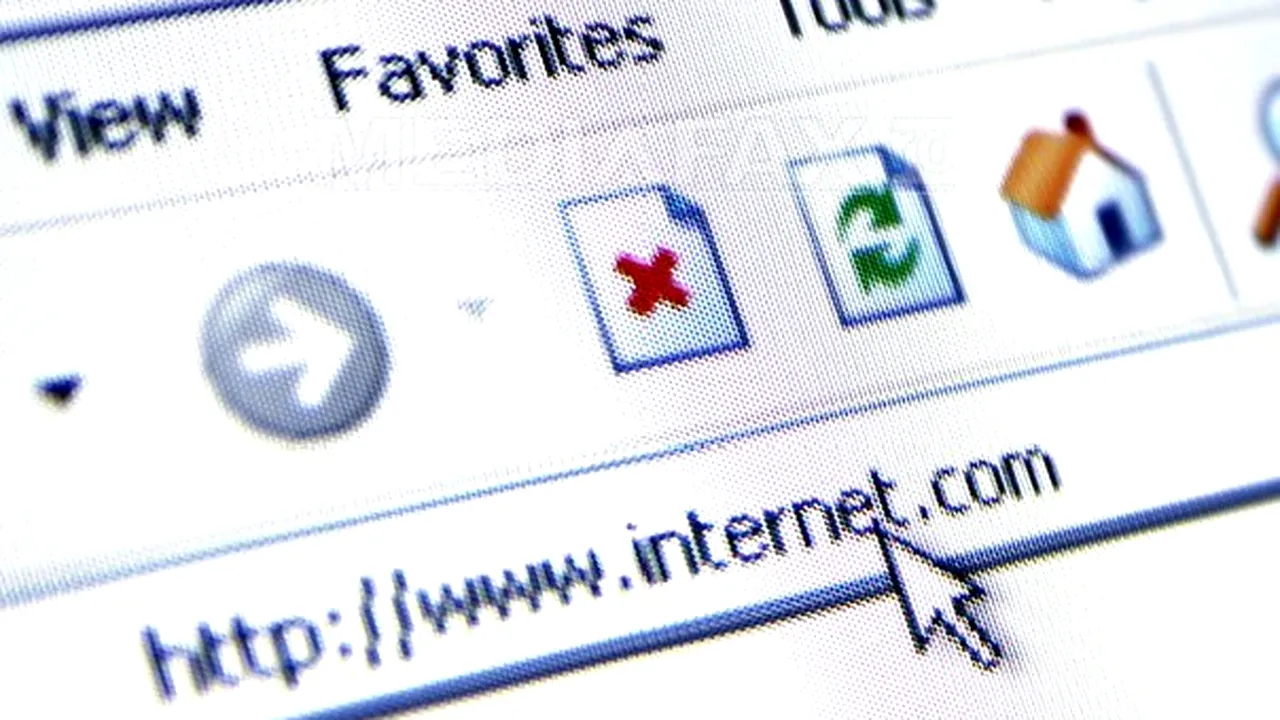 Arad: Bărbat cercetat după ce ar fi distribuit pe Internet sute de filme pornografice cu minori